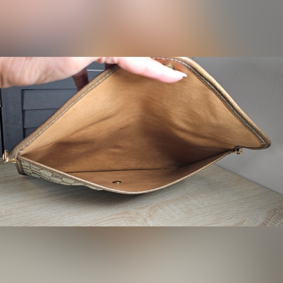 Authentic GUCCI Monogram GG Ophidia Clutch Crossbody - Picture 7 of 11